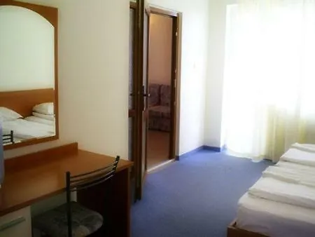 Hotel Family Atlas